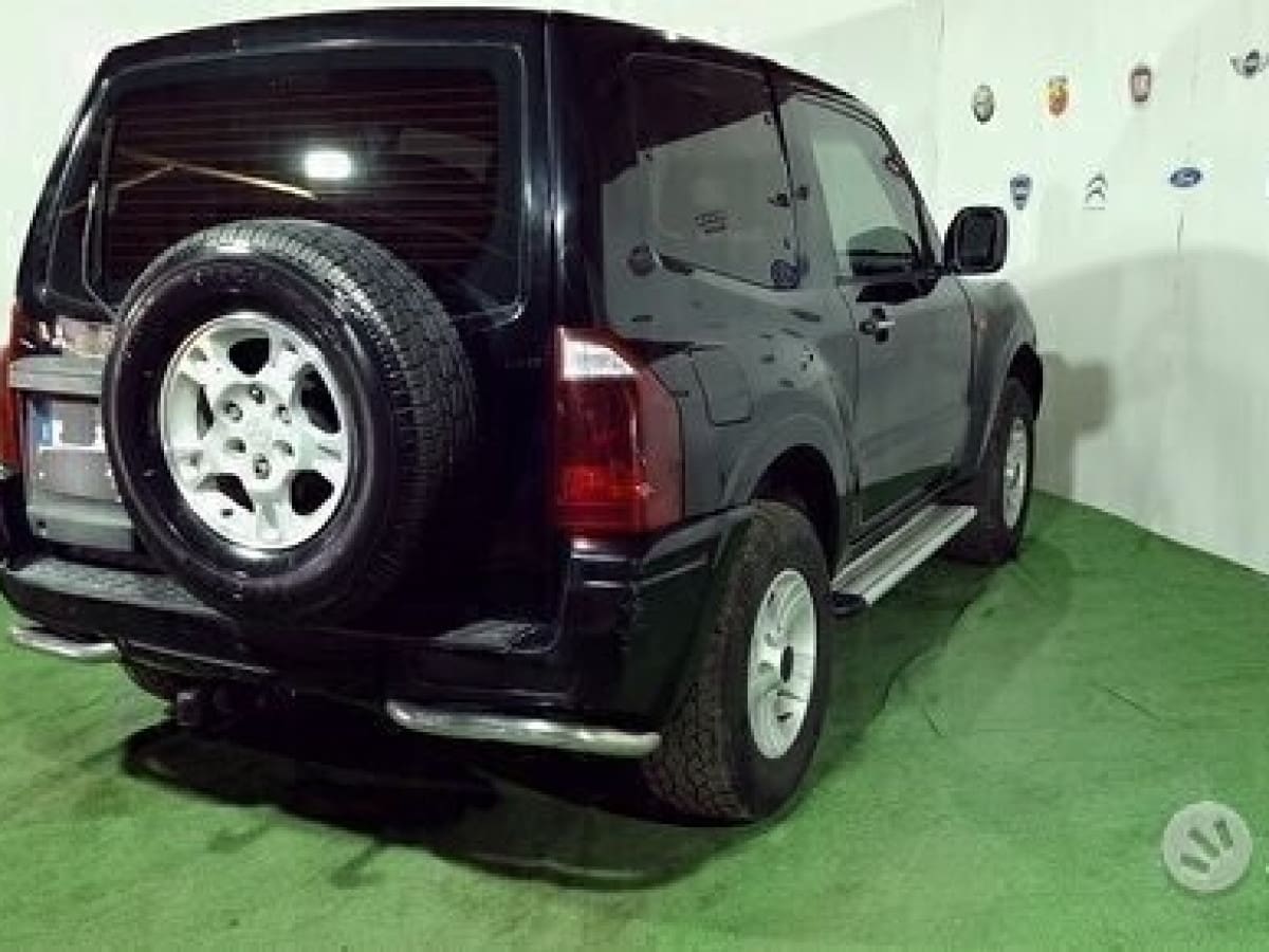 MITSUBISHI Pajero (2000-2007) 9