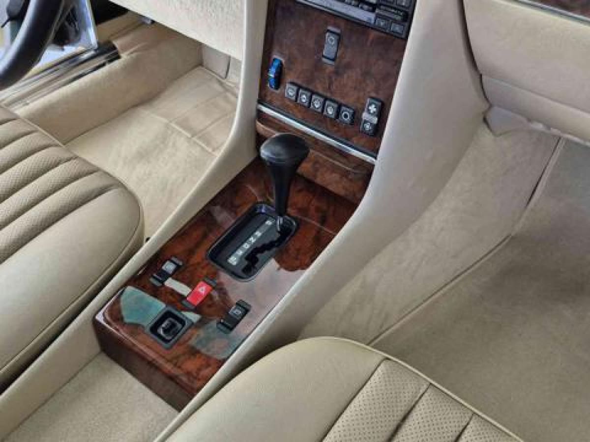 MERCEDES Serie SL     (R107) 3