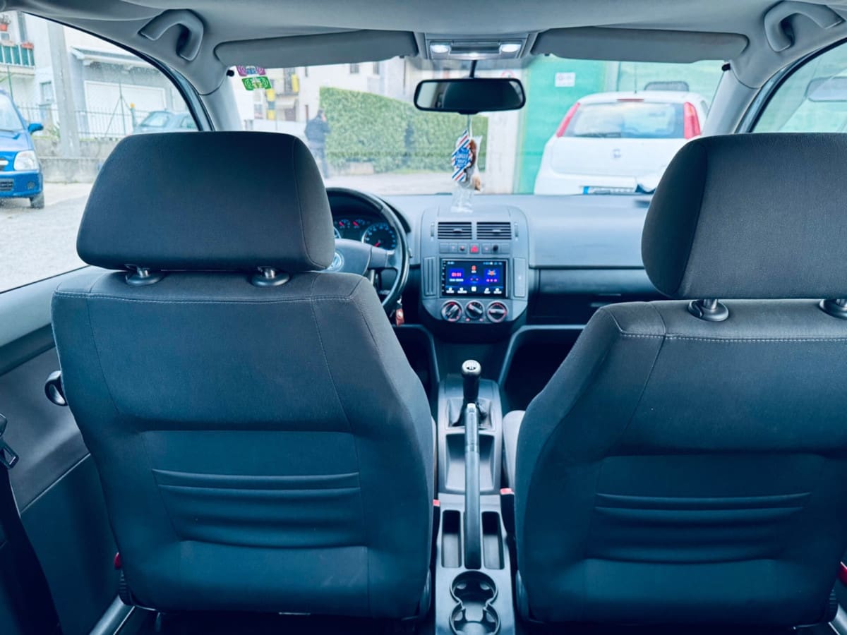 VOLKSWAGEN Polo 4ª serie 12