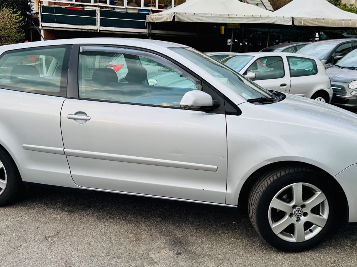 VOLKSWAGEN Polo 4ª serie 17