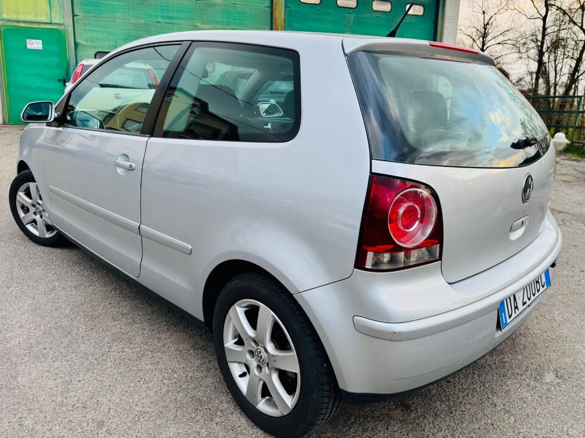 VOLKSWAGEN Polo 4ª serie 19