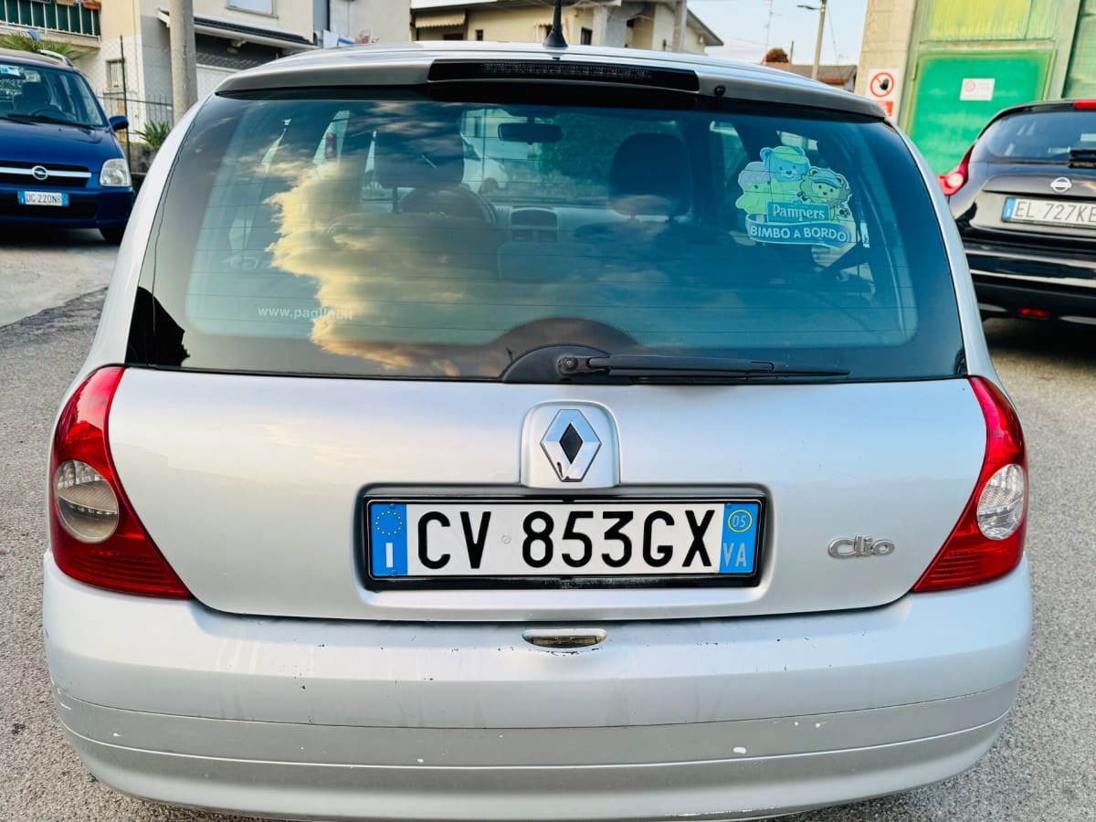 RENAULT Clio 2ª serie 15