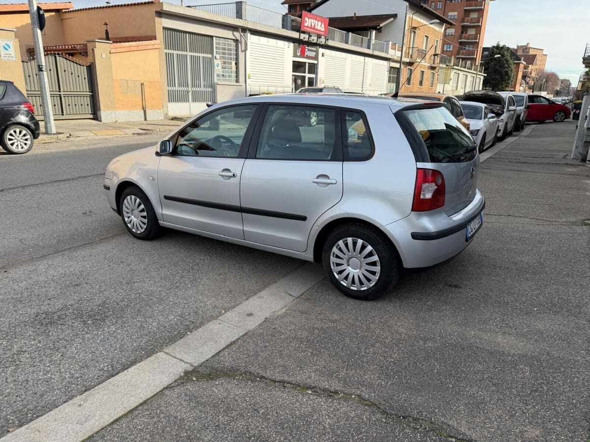 VOLKSWAGEN Polo 4ª serie 2
