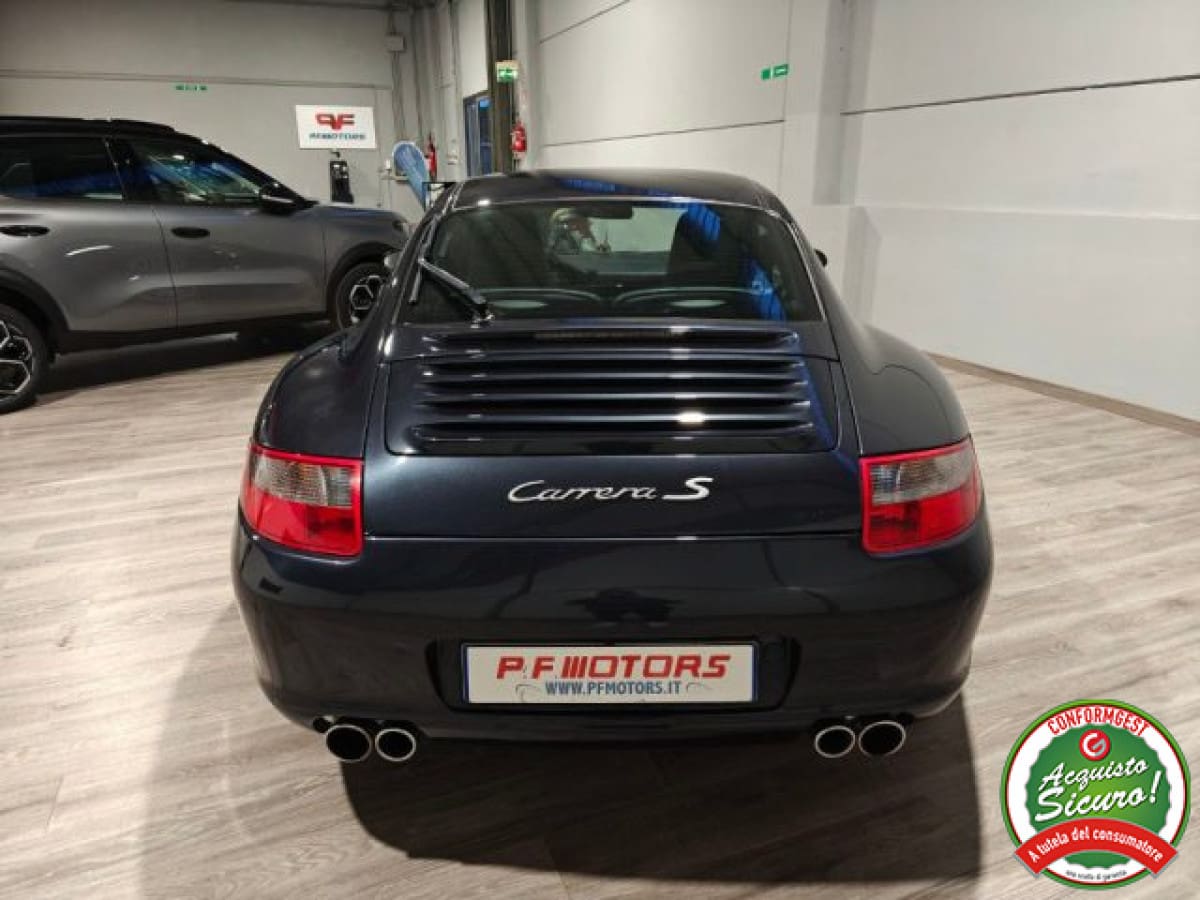 PORSCHE 911           (993) 9