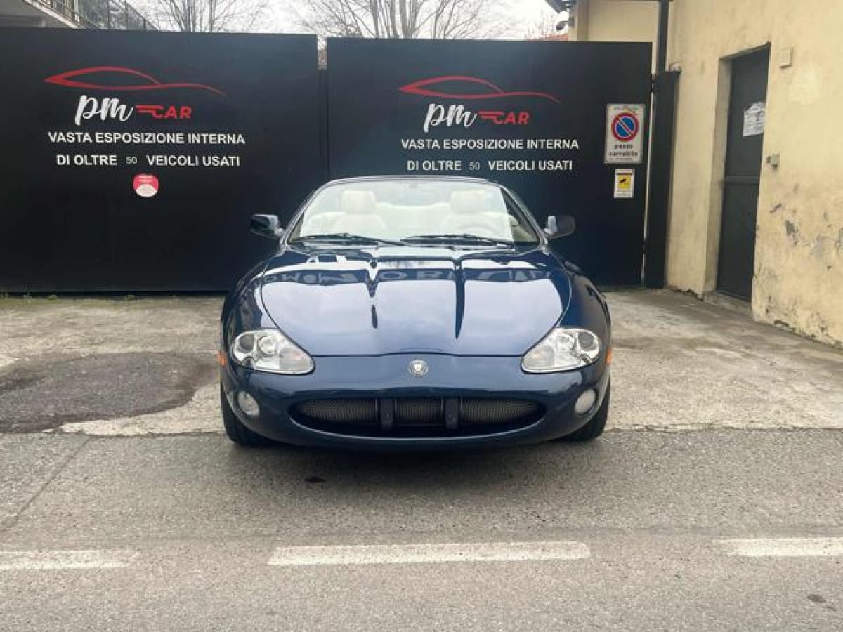 JAGUAR XK8/XKR      (X100) 2