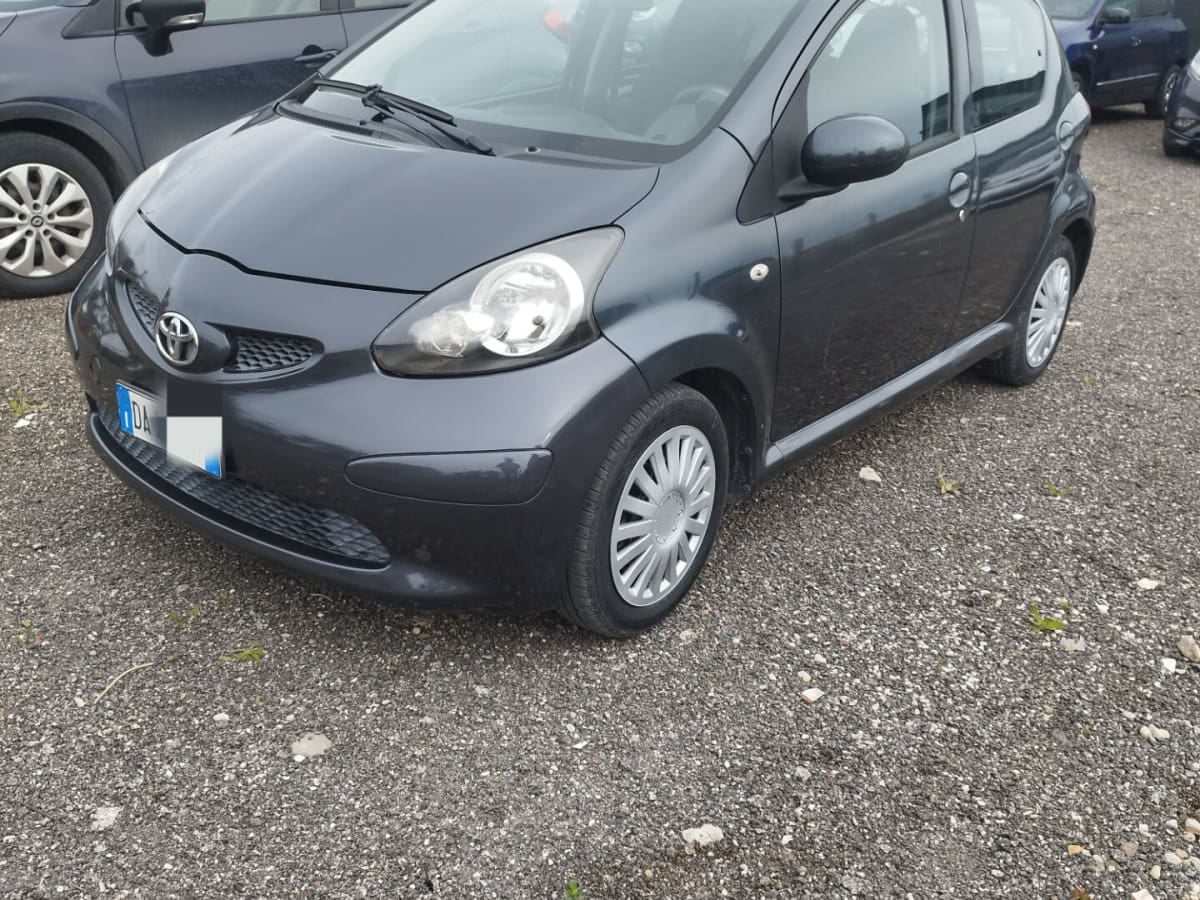 TOYOTA Aygo 1ª serie 109789602