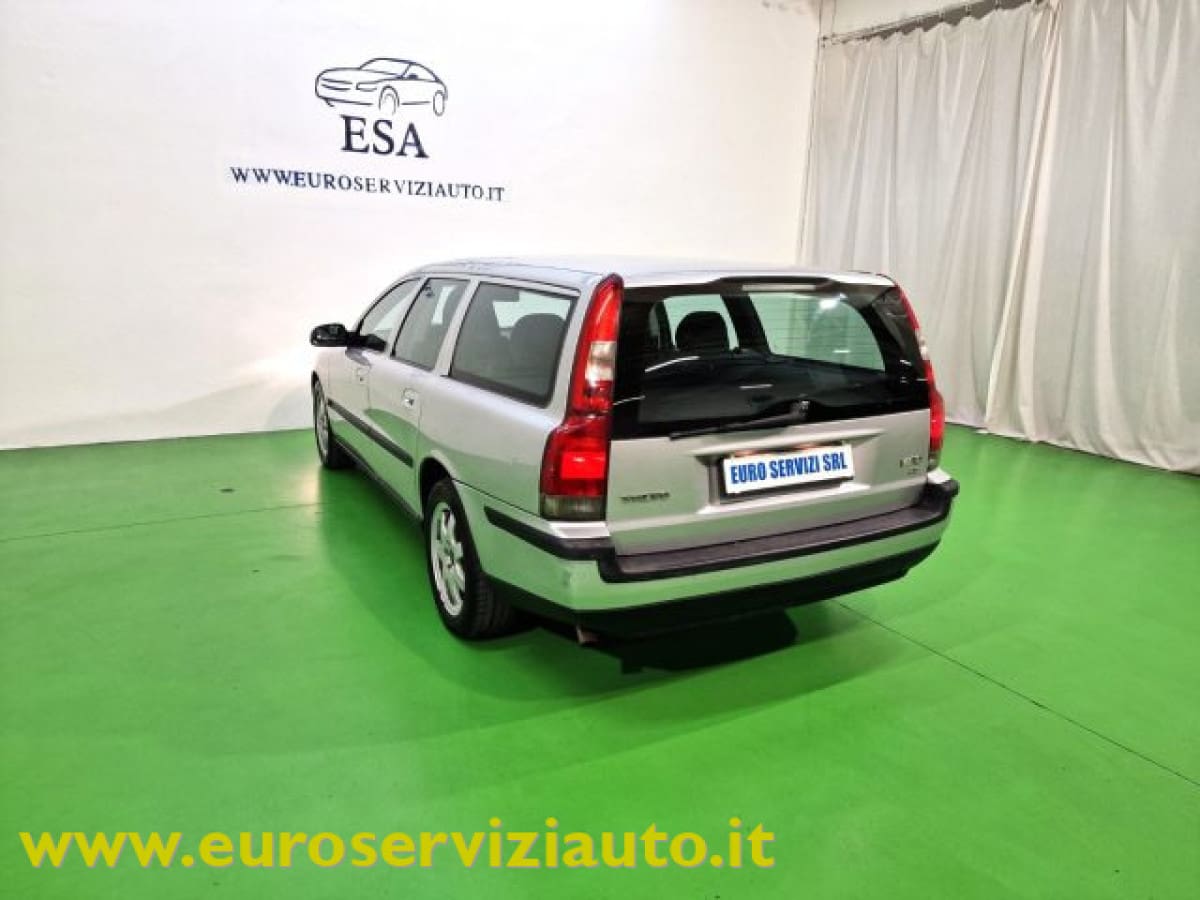VOLVO V70/XC70 13