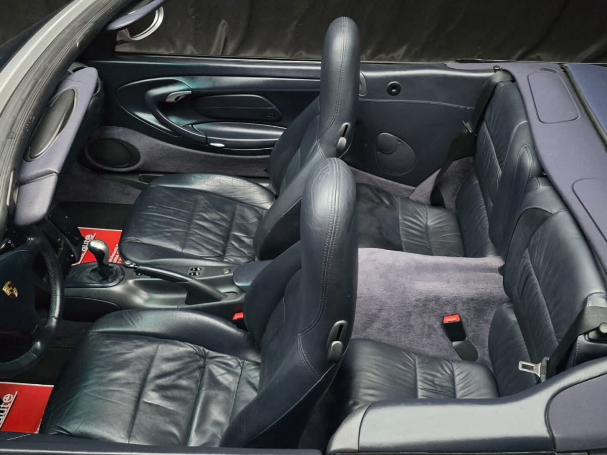 PORSCHE 911           (993) 8