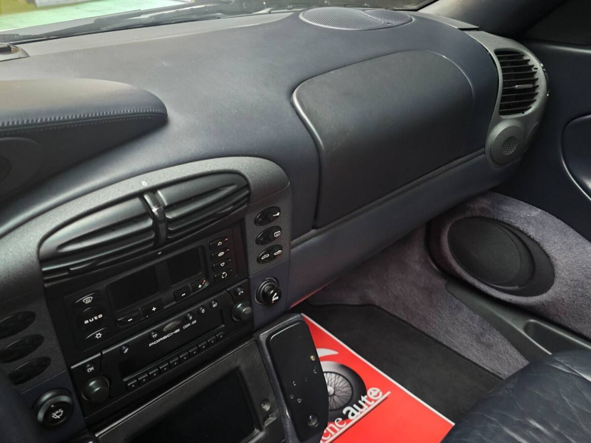 PORSCHE 911           (993) 10