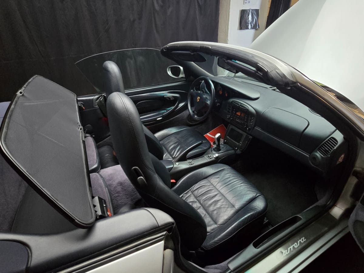 PORSCHE 911           (993) 20