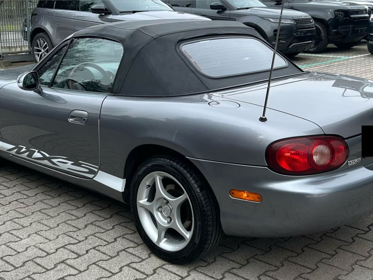 MAZDA MX-5 1ª serie 16