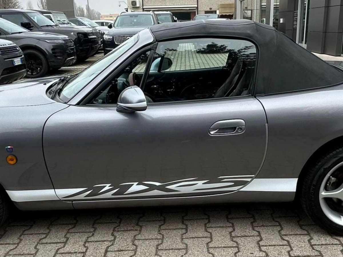 MAZDA MX-5 1ª serie 17