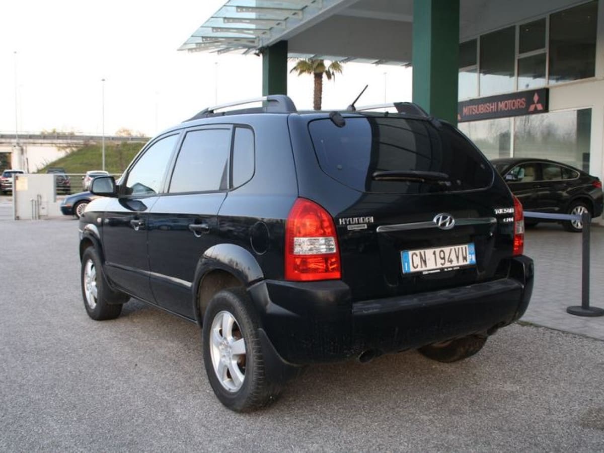 HYUNDAI Tucson 1ª serie 8