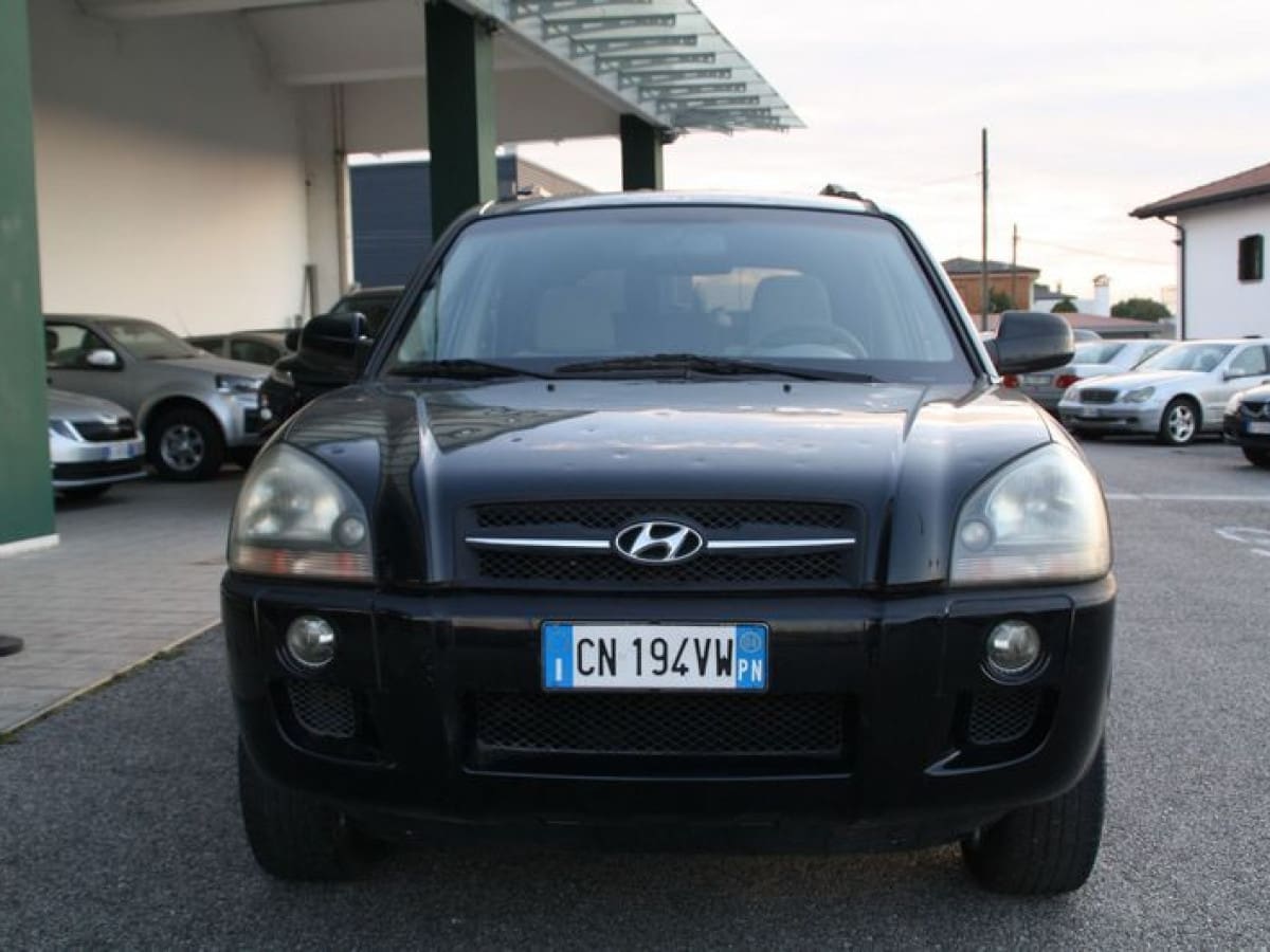 HYUNDAI Tucson 1ª serie 10