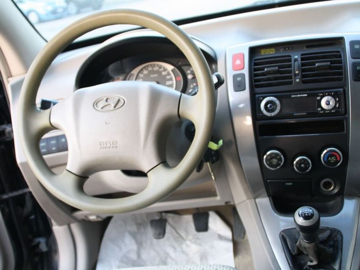 HYUNDAI Tucson 1ª serie 14