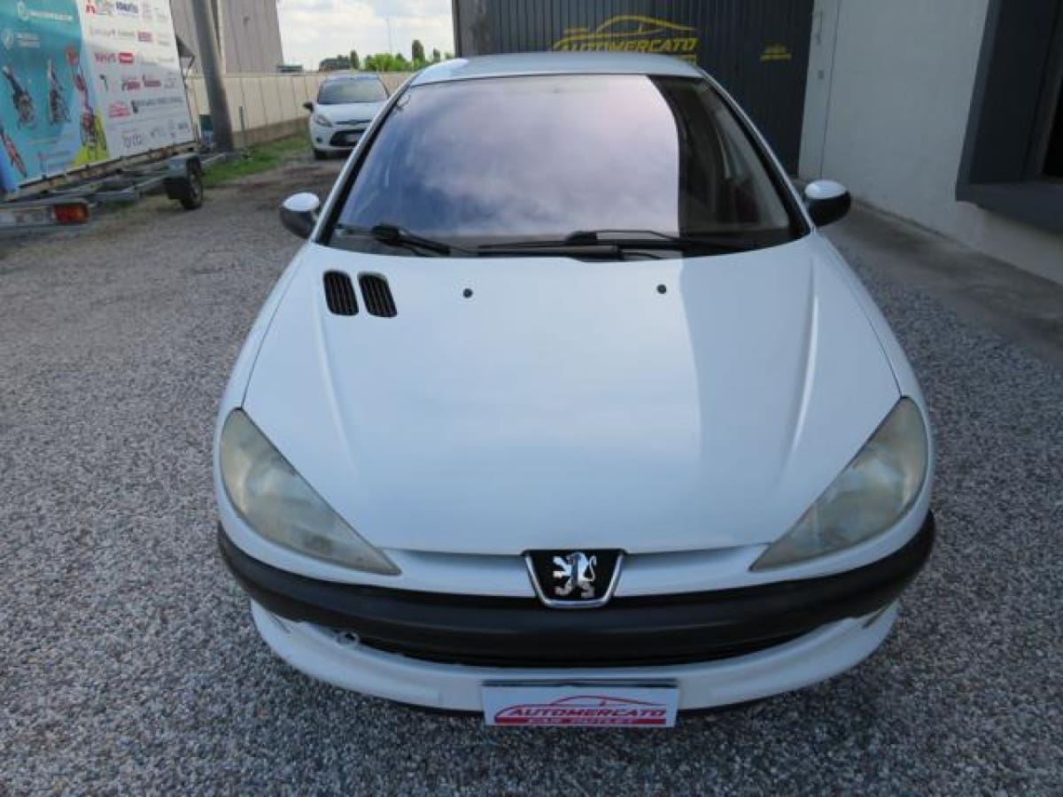 PEUGEOT 206 2