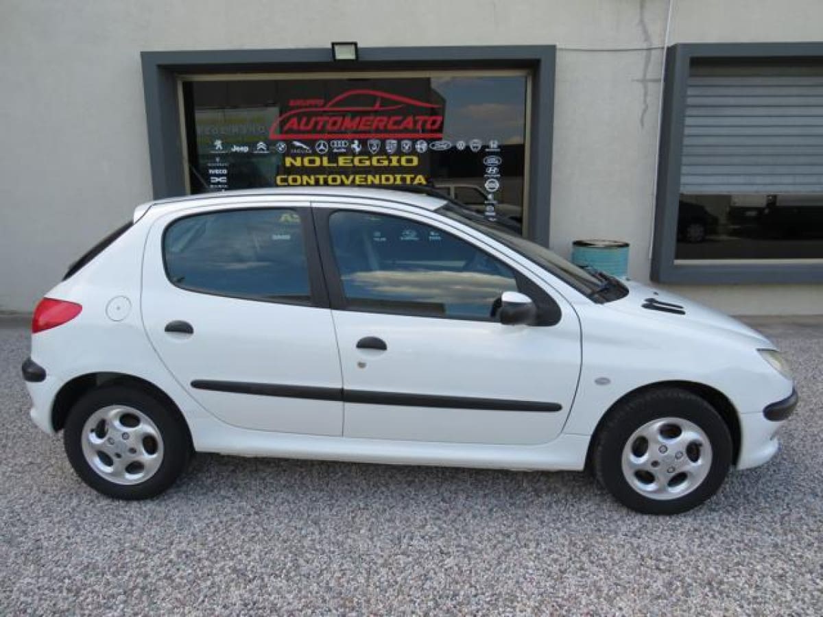 PEUGEOT 206 9