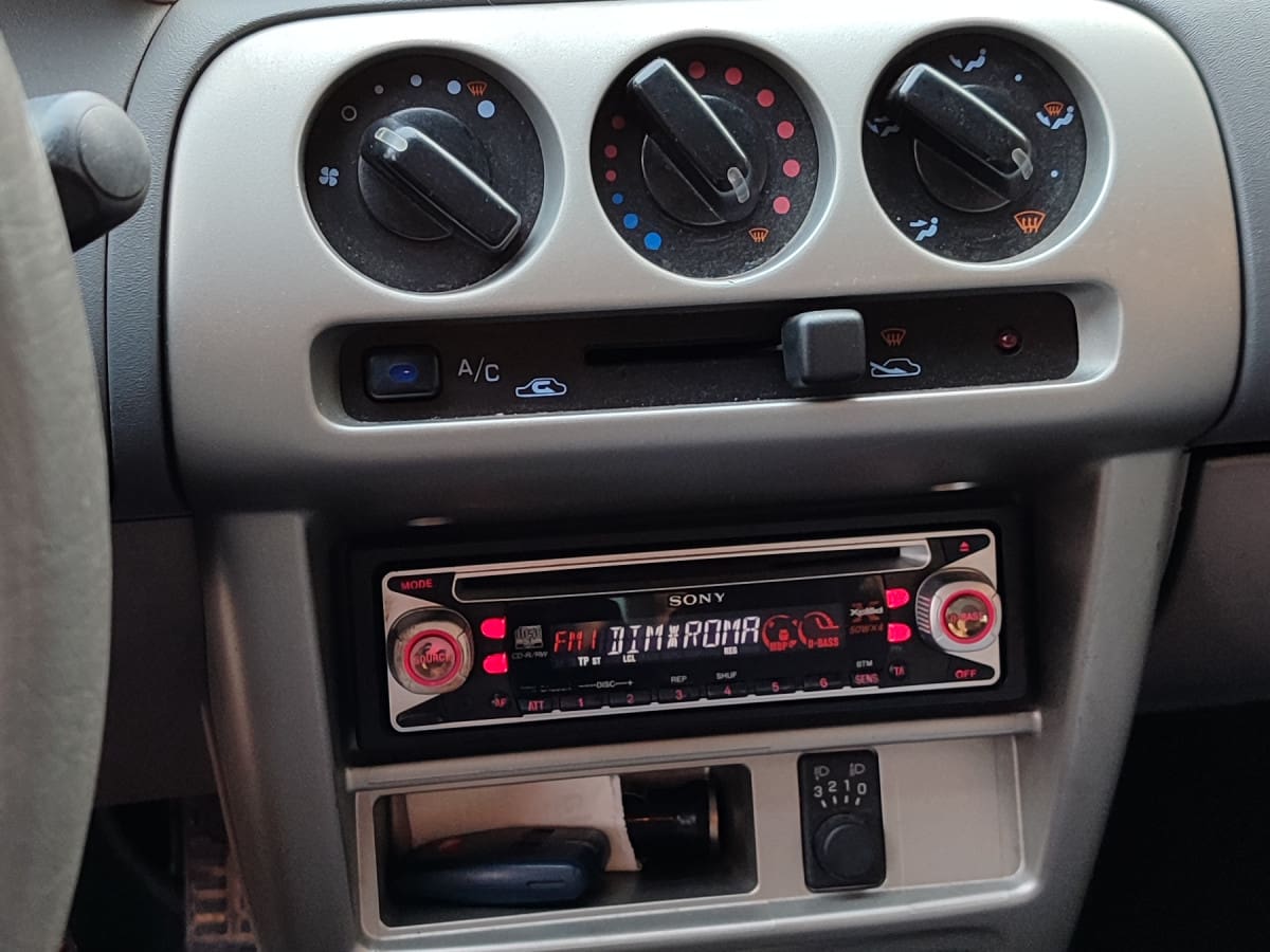 NISSAN Micra 2ª serie 4