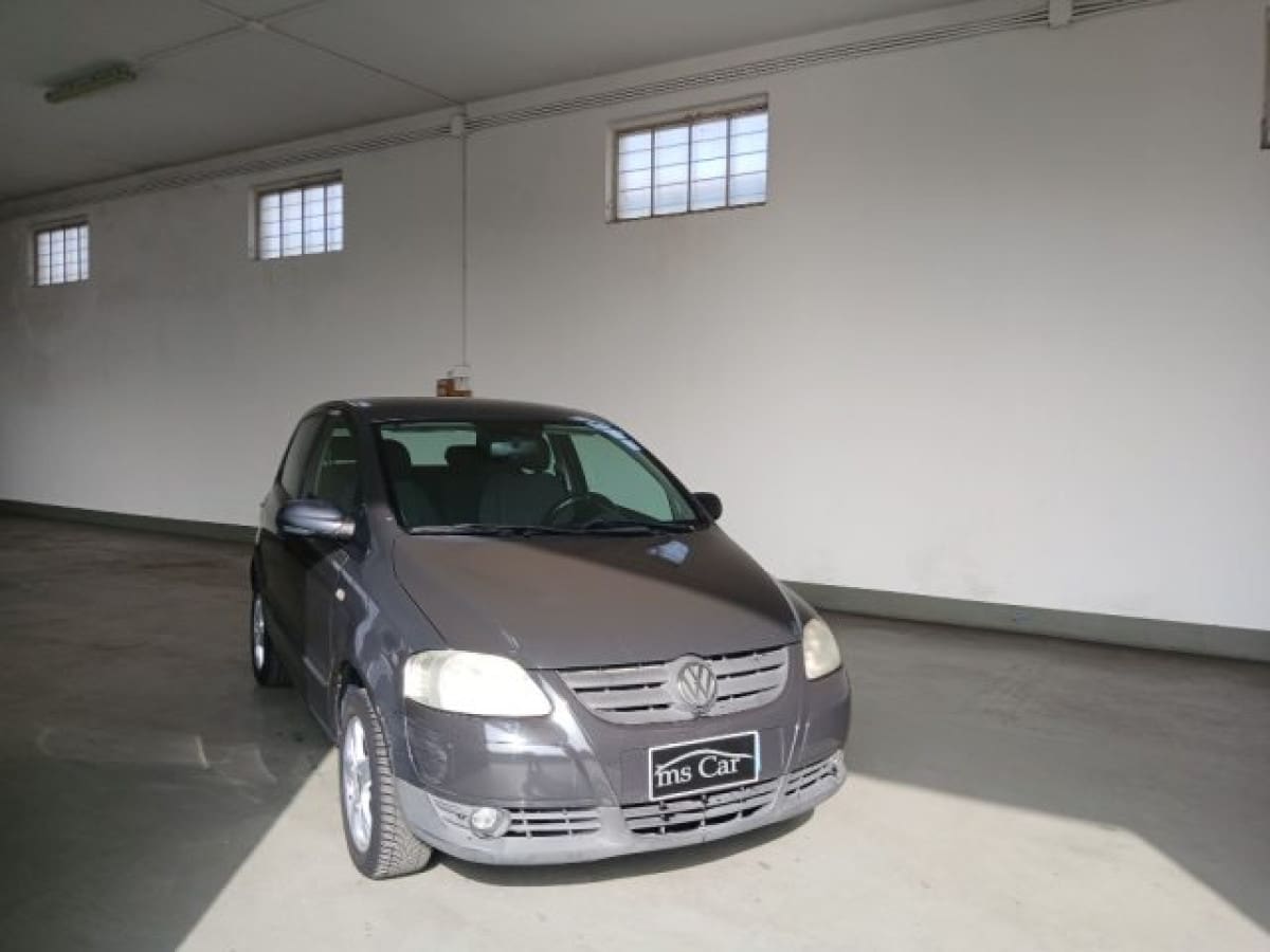 VOLKSWAGEN Fox 2