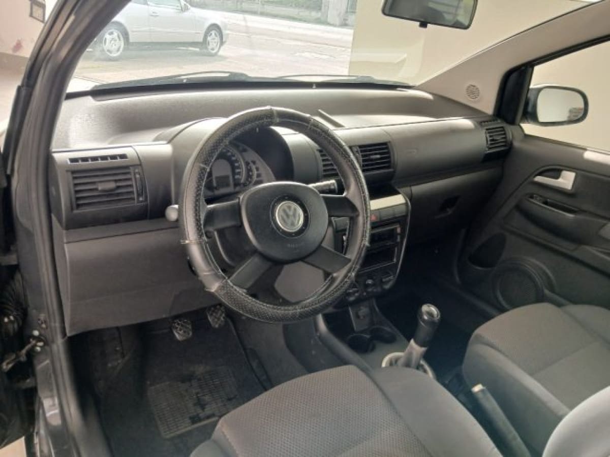 VOLKSWAGEN Fox 3