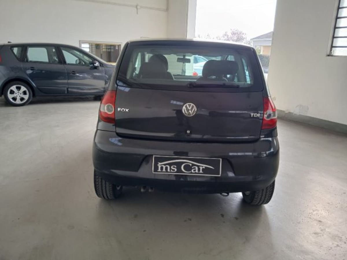 VOLKSWAGEN Fox 11