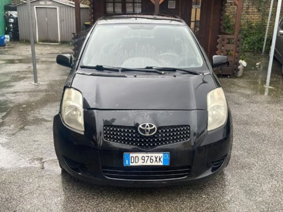 TOYOTA Yaris 2ª serie 109801047