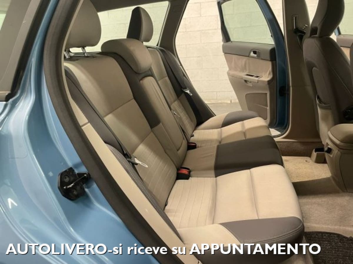 VOLVO V50 (2003-2012) 4