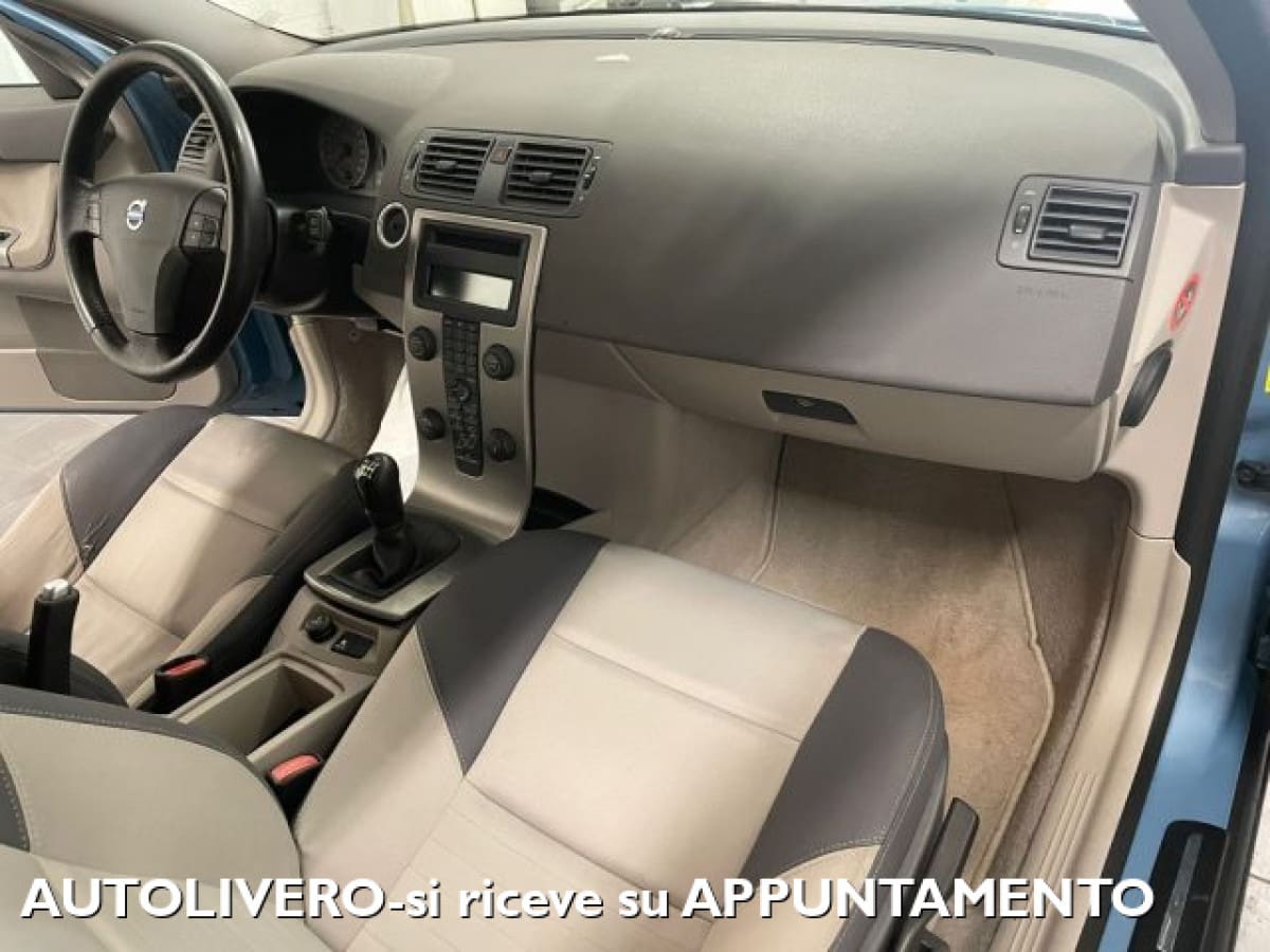 VOLVO V50 (2003-2012) 15