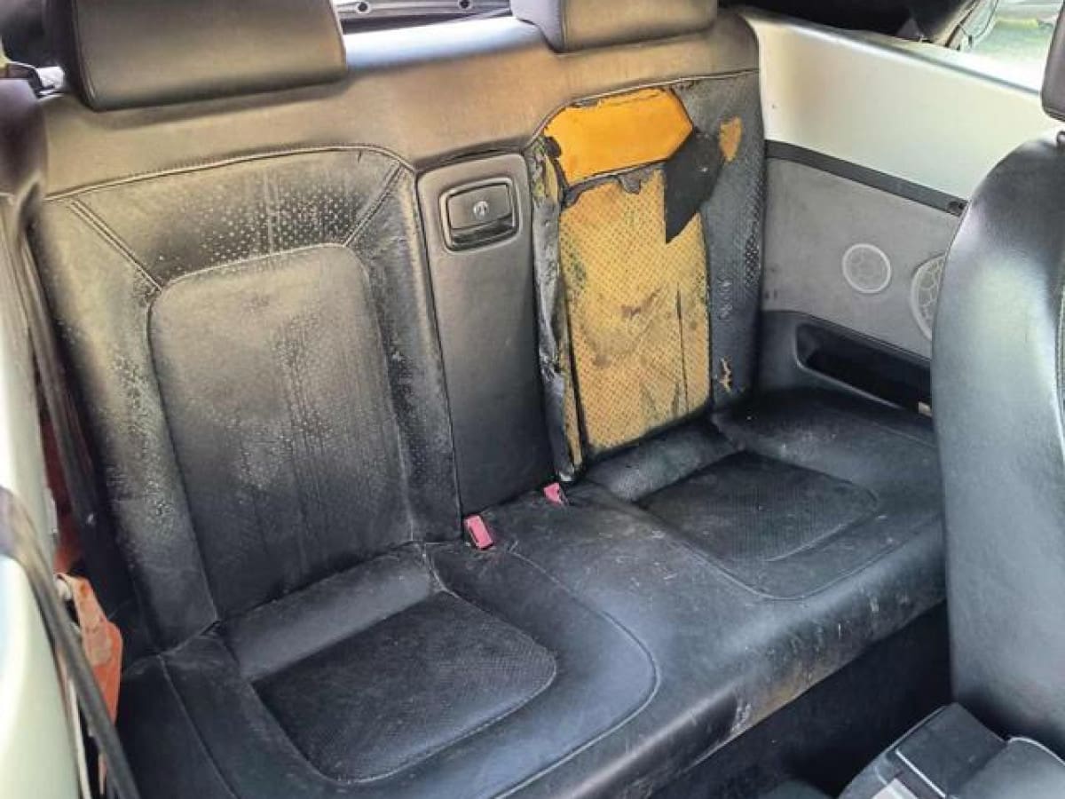 VOLKSWAGEN New Beetle 6