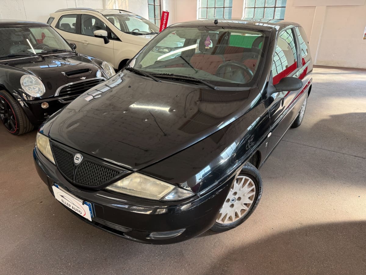 LANCIA Y 2