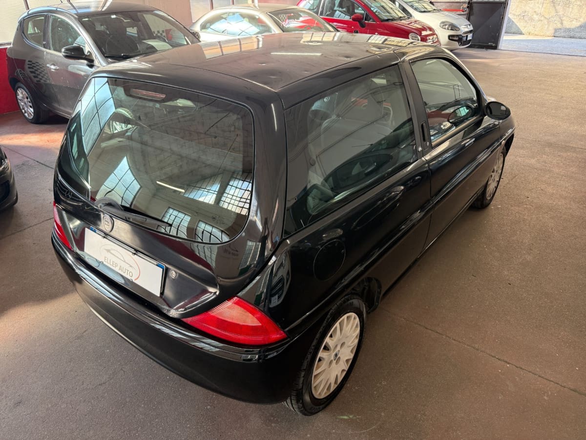 LANCIA Y 19