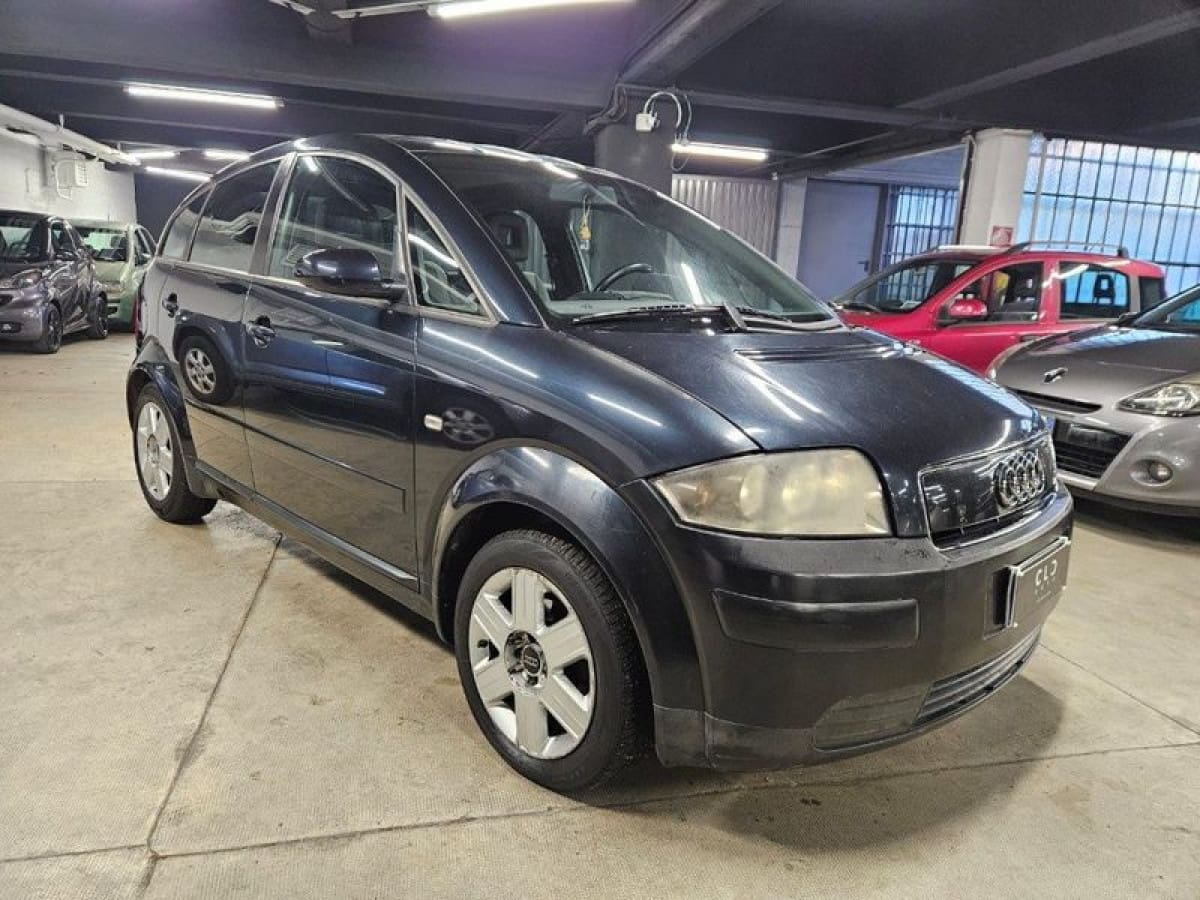 AUDI A2 4