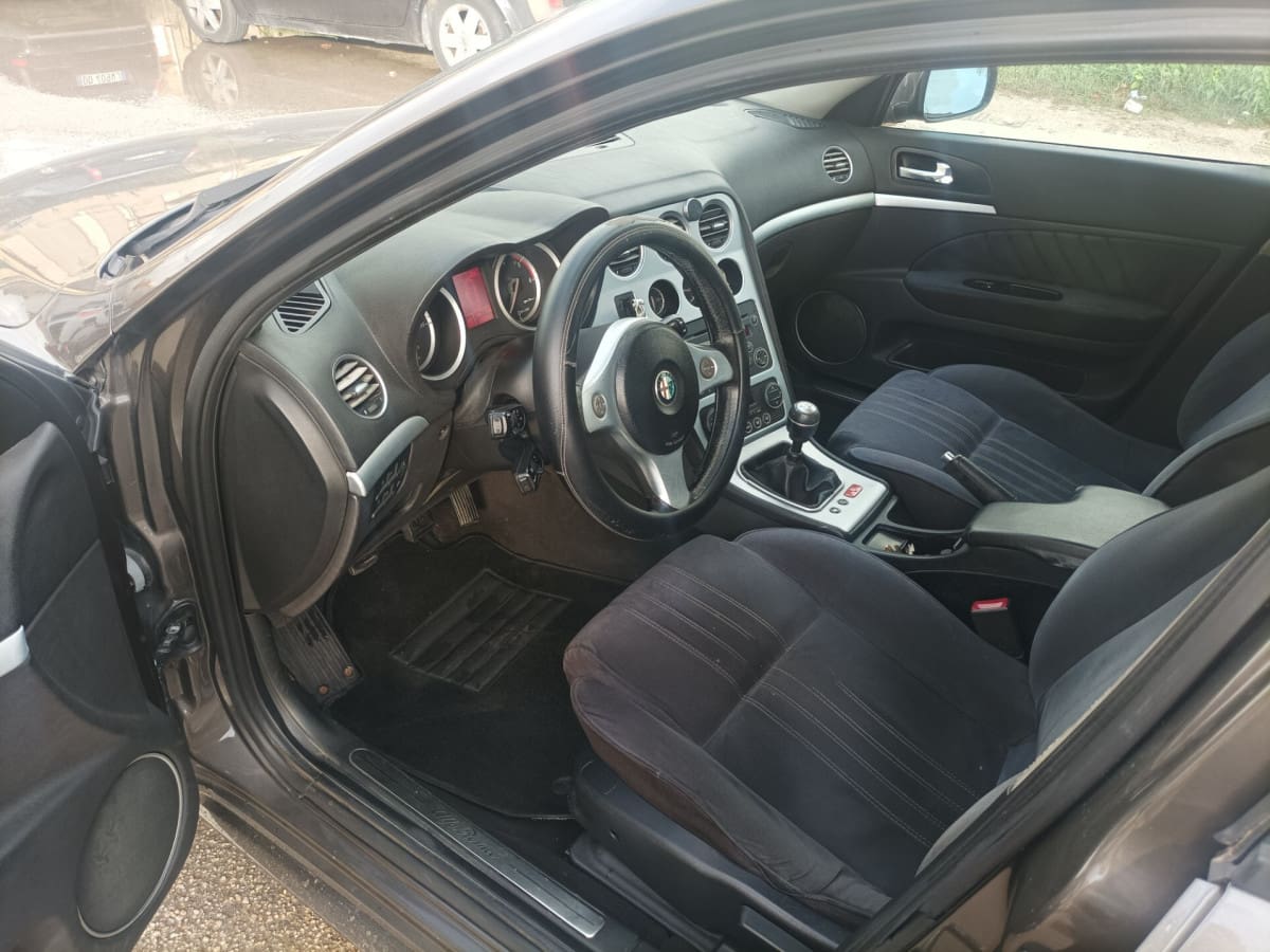 ALFA ROMEO 159 6