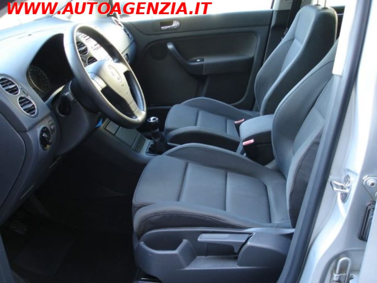 VOLKSWAGEN Golf 5ª serie 11