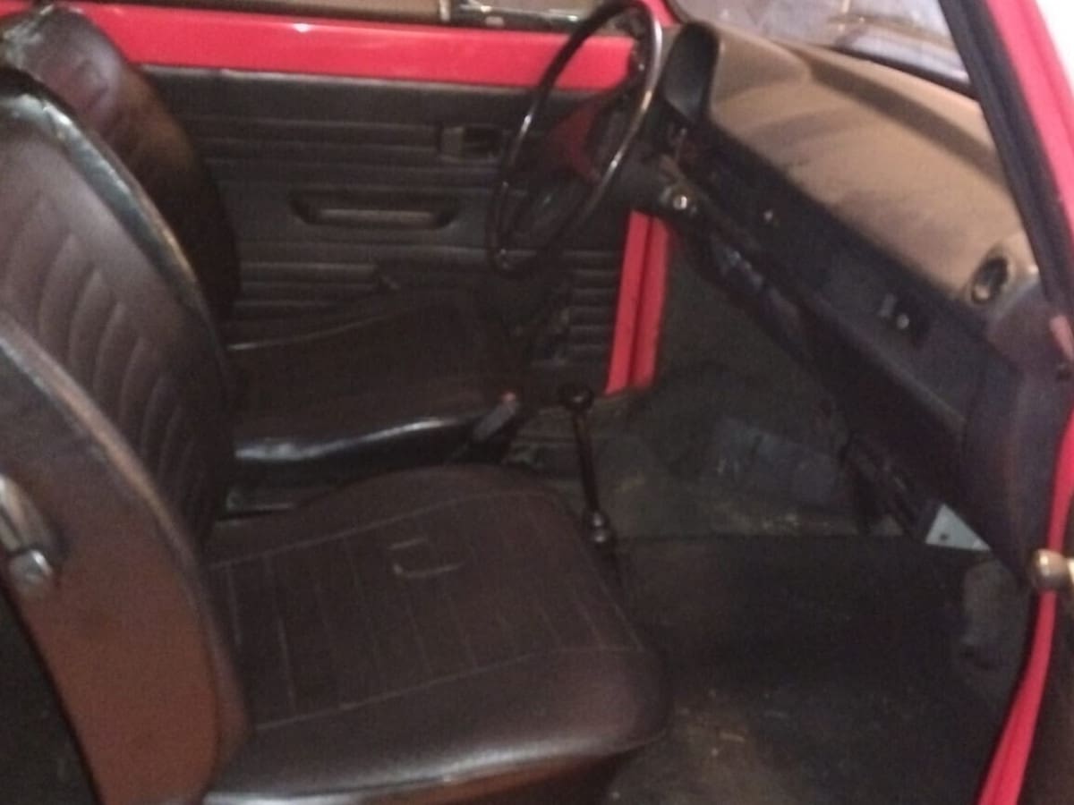 VOLKSWAGEN Karmann Ghia 3