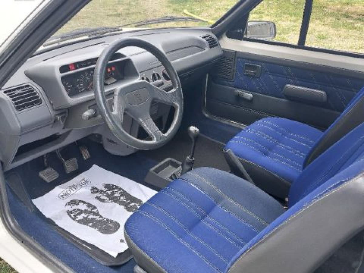 PEUGEOT 205 13