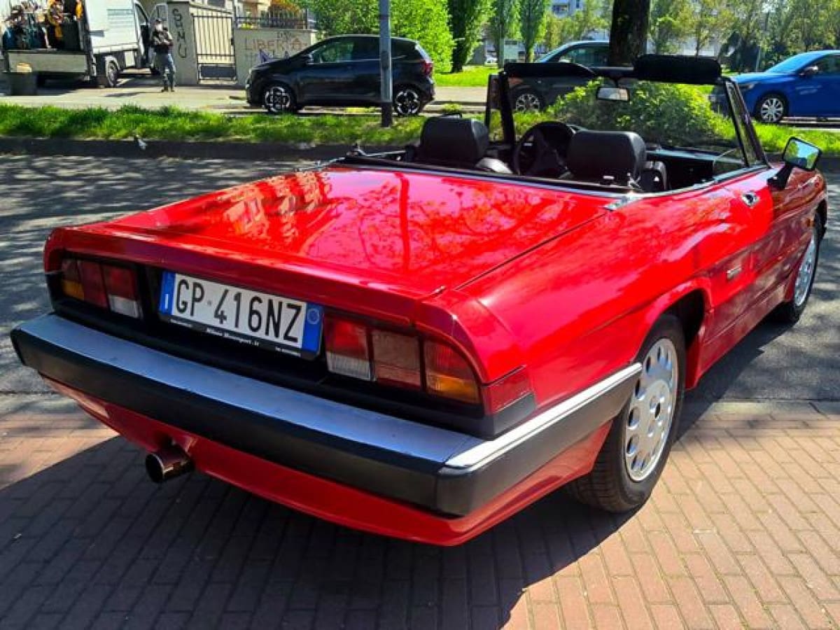 ALFA ROMEO Spider 12