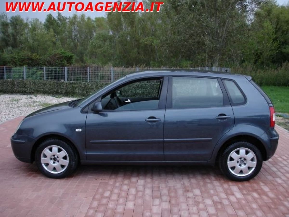 VOLKSWAGEN Polo 4ª serie 8
