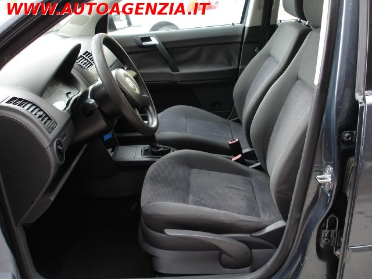VOLKSWAGEN Polo 4ª serie 12