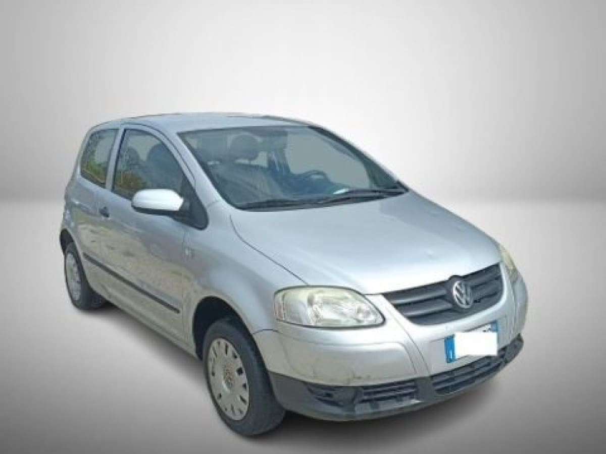 VOLKSWAGEN Fox 109826873