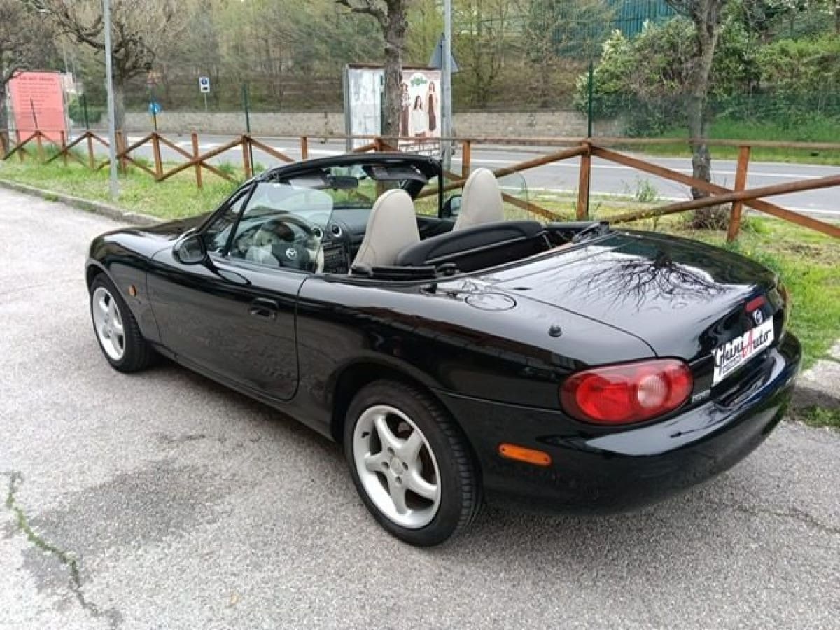 MAZDA MX-5 1ª serie 2