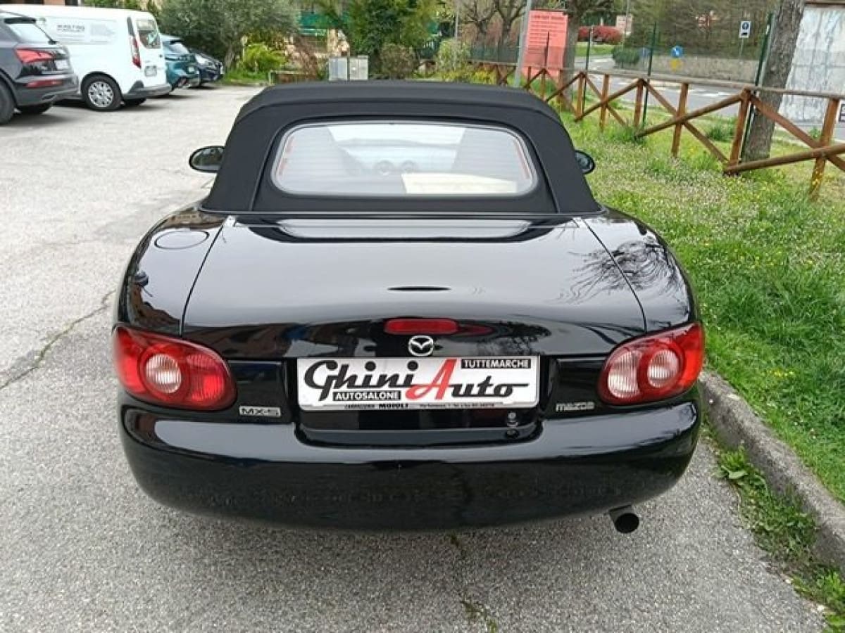 MAZDA MX-5 1ª serie 10