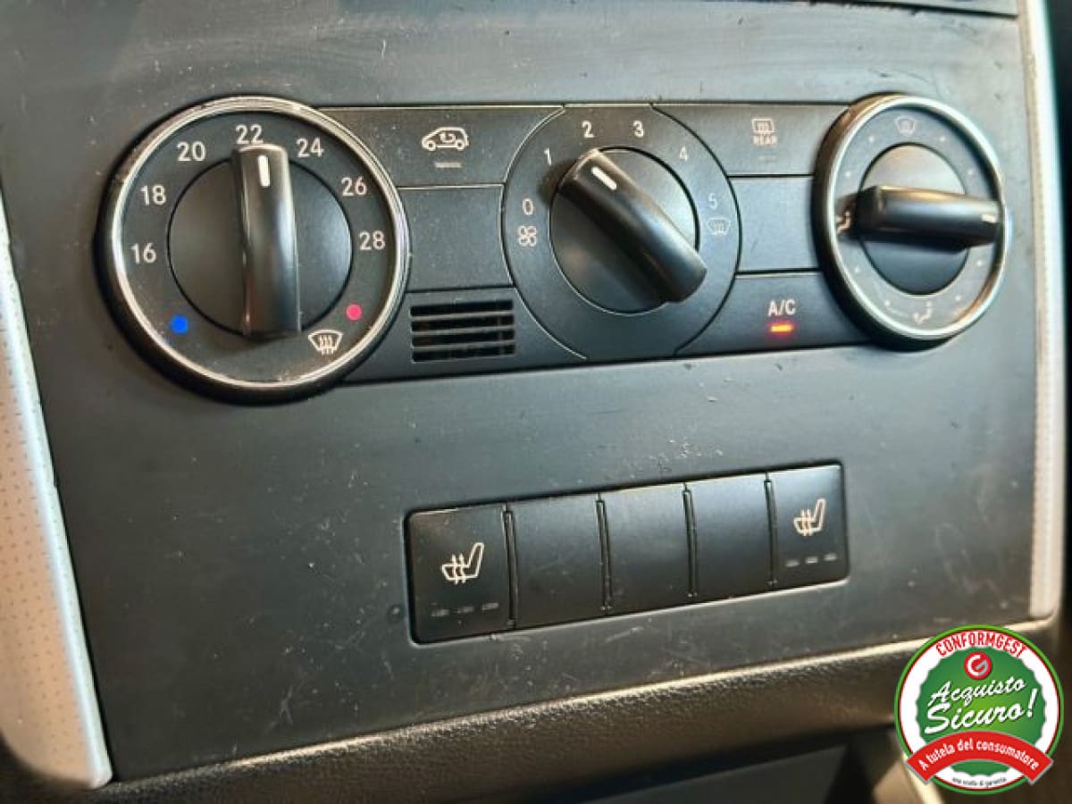 MERCEDES Classe A   (W/C169) 3