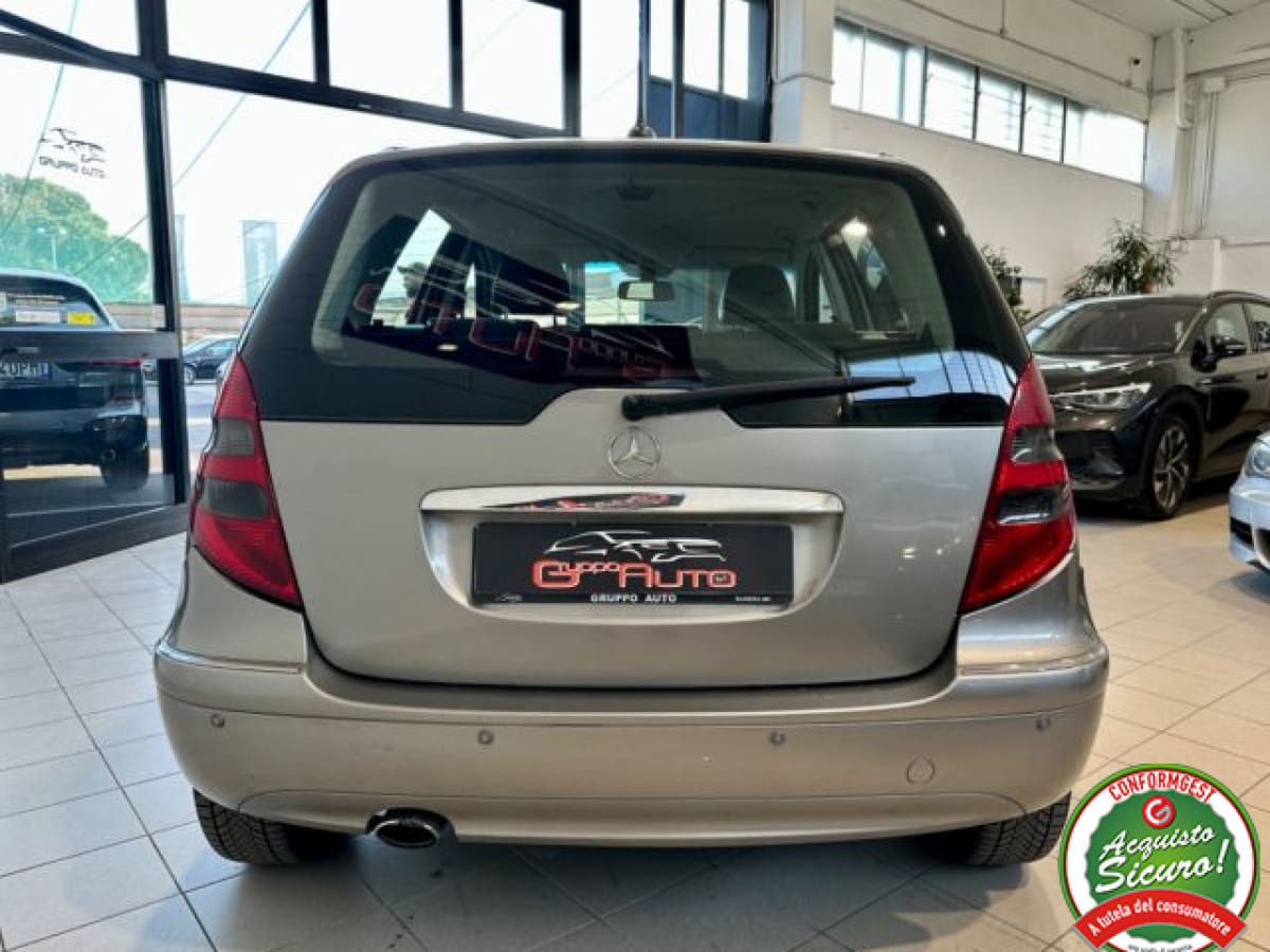 MERCEDES Classe A   (W/C169) 10