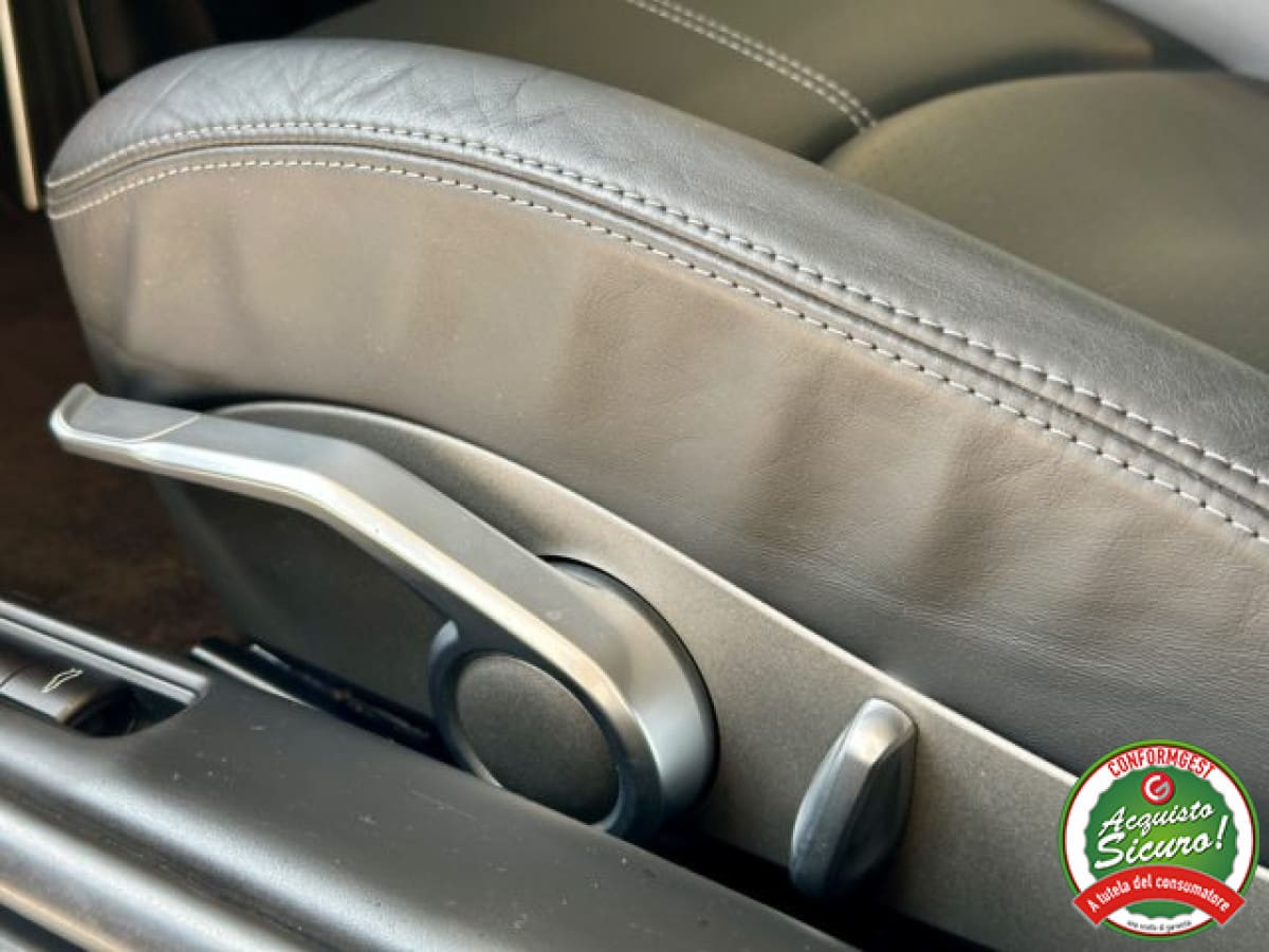 PORSCHE 911           (997) 5