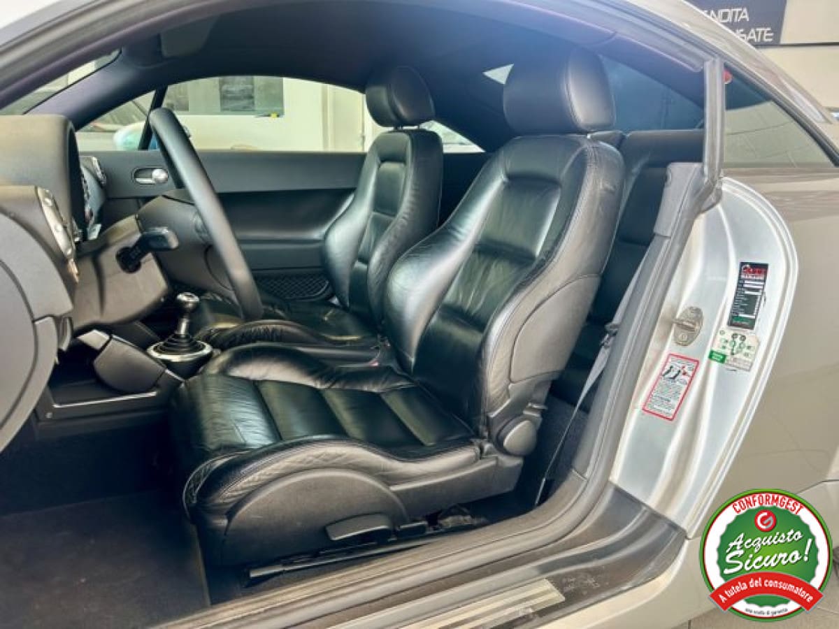 AUDI TT 1ª serie 13