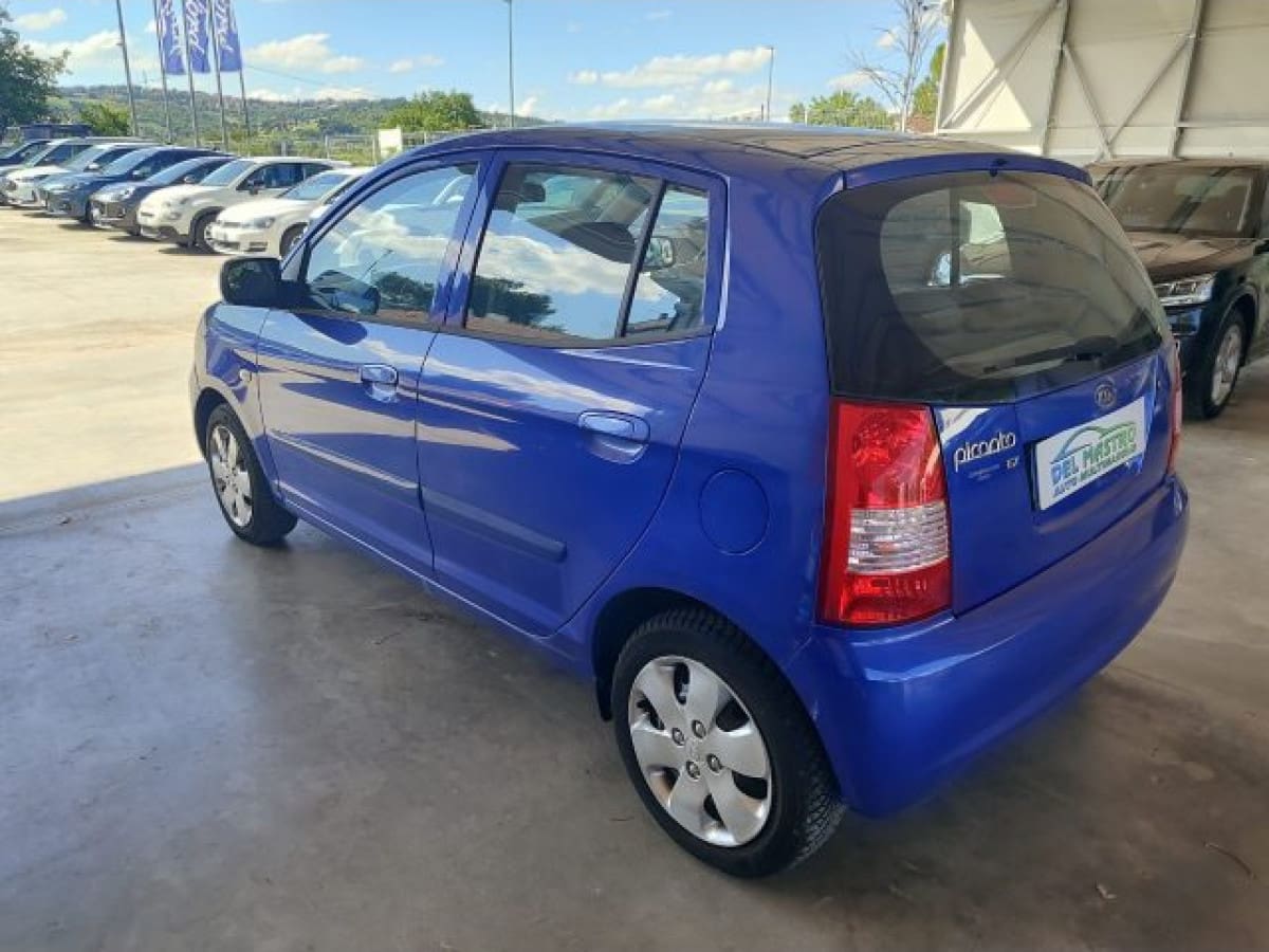 KIA Picanto 1ªs.(04/08) 9
