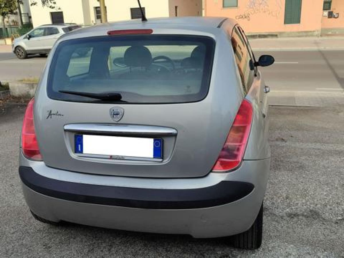 LANCIA Ypsilon 3