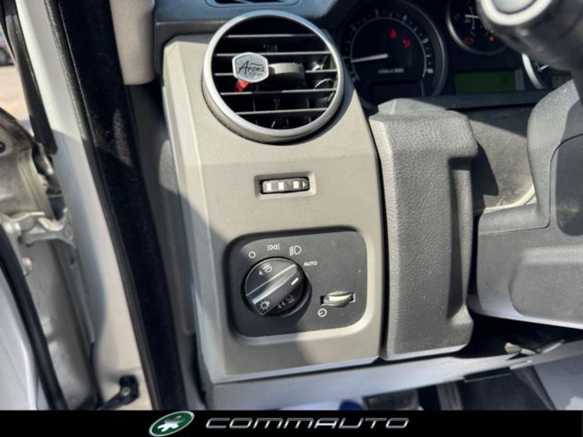 LAND ROVER Discovery 3ª serie 5