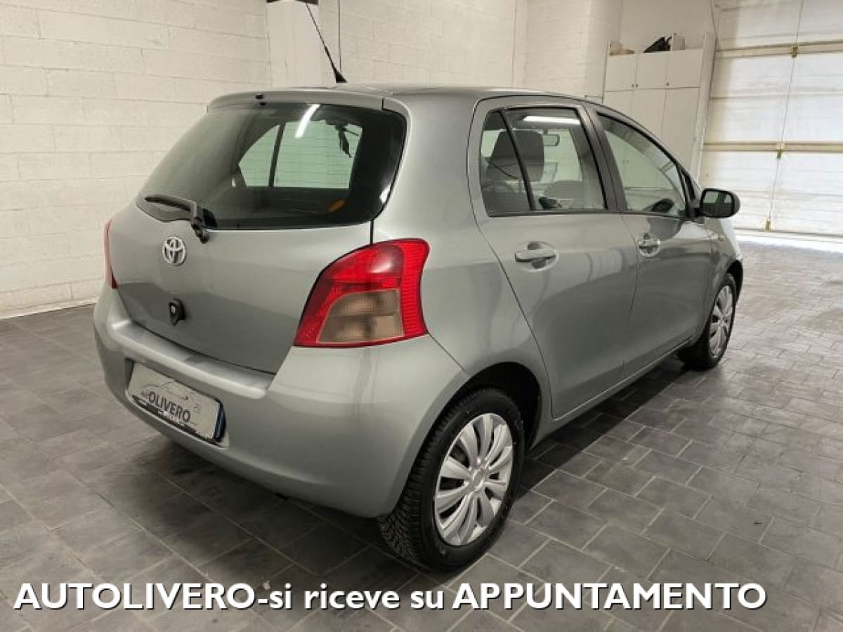 TOYOTA Yaris 2ª serie 8